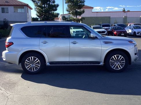 Used 2024 Nissan Armada SL image 3