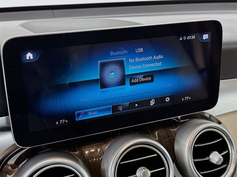 Used 2020 Mercedes-Benz GLC 300 4MATIC image 13