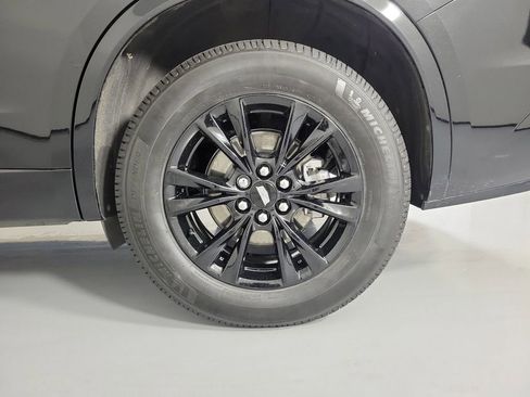 Certified 2024 Cadillac XT6 Luxury w/ LPO, Floor Liner Package image 10