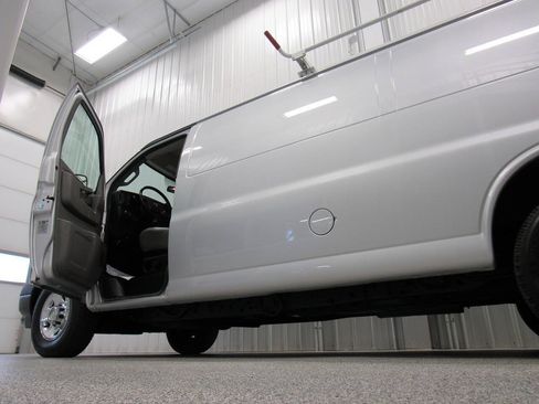 Used 2020 Chevrolet Express 2500 Extended w/ Driver Convenience Package RWD image 24