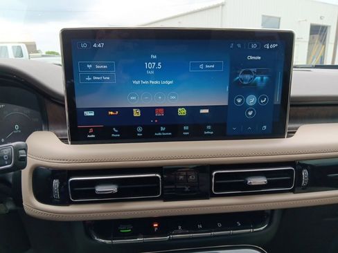 Used 2021 Lincoln Nautilus Reserve AWD/4WD image 20