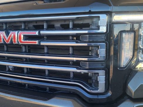 Used 2022 GMC Sierra 2500 AT4 w/ AT4 Preferred Package image 2