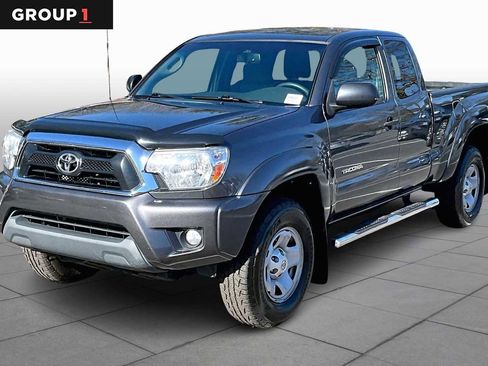Used 2014 Toyota Tacoma PreRunner image 1