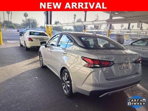 Certified 2022 Nissan Versa SV image 8