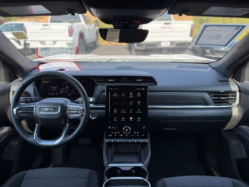 Used 2025 GMC Terrain Elevation w/ Technology Package II image 20