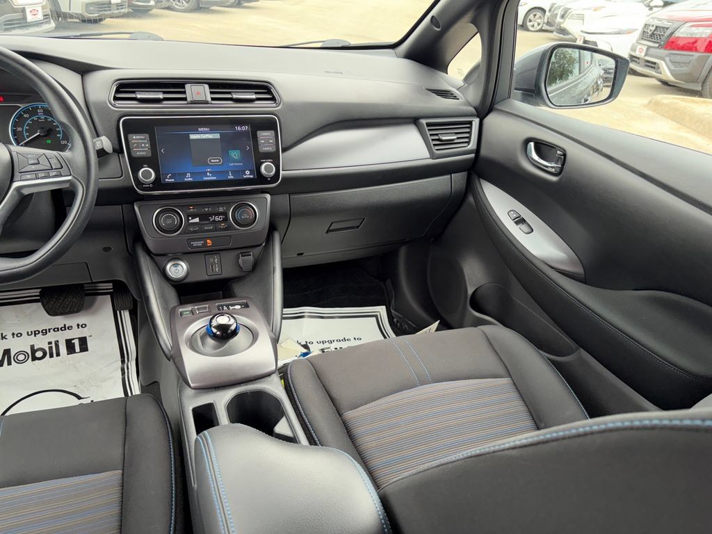 Used 2025 Nissan Leaf S FWD image 23