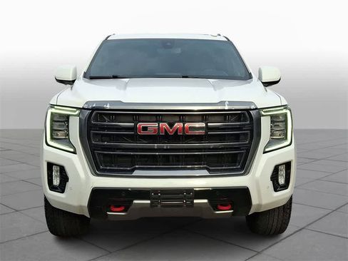 Used 2022 GMC Yukon AT4 image 28