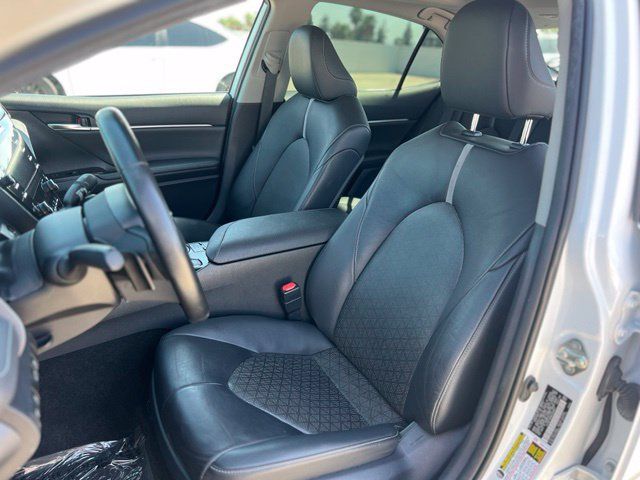 Used 2019 Toyota Camry XSE FWD image 15