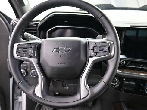 Used 2025 Chevrolet Silverado 1500 LT Trail Boss w/ Convenience Package II AWD/4WD image 12