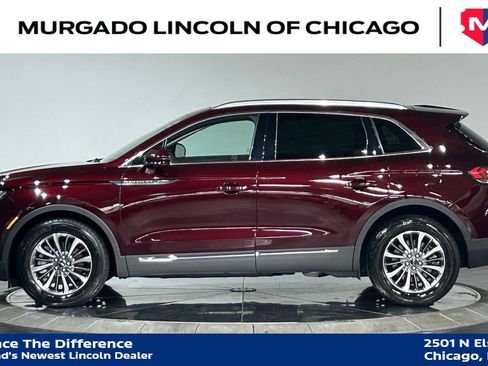 Used 2023 Lincoln Nautilus Reserve AWD/4WD image 5
