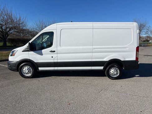 Used 2023 Ford Transit 250 Medium Roof AWD w/ Load Area Protection Package image 6