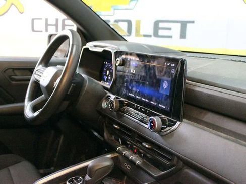 Used 2024 Chevrolet Colorado Trail Boss w/ Advanced Trailering Package AWD/4WD image 9