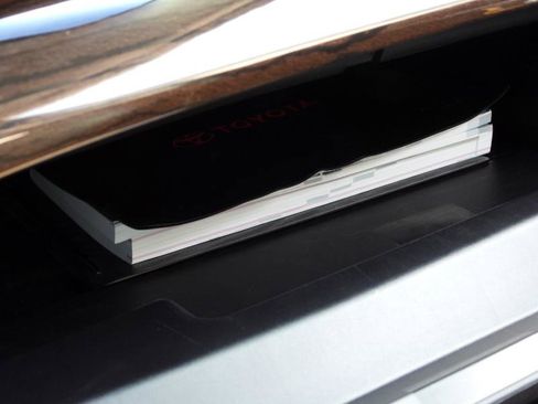 Used 2015 Toyota Avalon Limited image 68