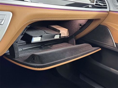 Used 2022 BMW 750i xDrive image 31