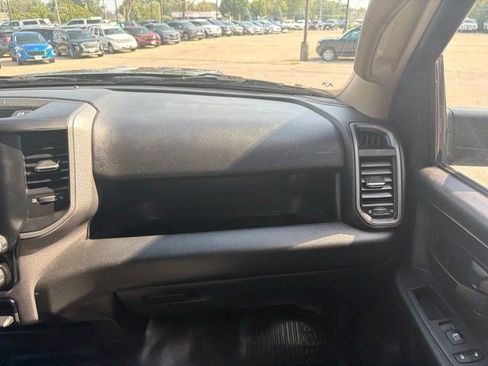Used 2020 RAM 2500 Tradesman w/ Chrome Appearance Group AWD/4WD image 24