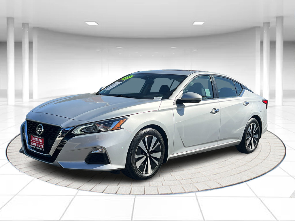 Used 2021 Nissan Altima 2.5 SV w/ SV Premium Package FWD image 1