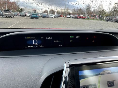 Used 2022 Toyota Prius Prime XLE image 25