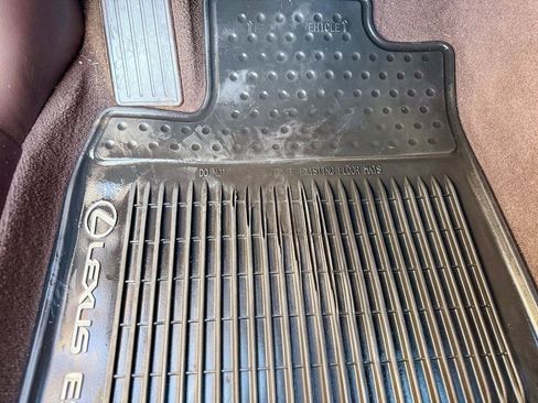 Used 2017 Lexus ES 350 w/ Premium Package image 28