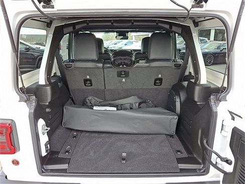 Used 2025 Jeep Wrangler Sahara w/ Safety Group image 28