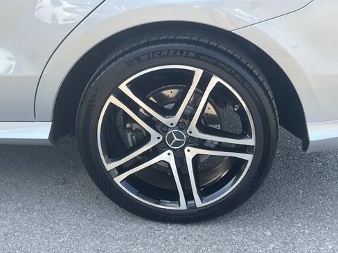 Certified 2018 Mercedes-Benz GLE 43 AMG 4MATIC image 11