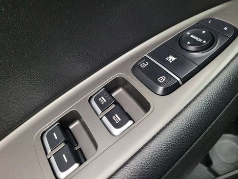 Used 2020 Kia Optima S image 27