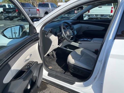 Used 2023 Hyundai Tucson Limited image 15