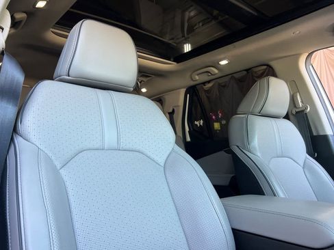 Used 2023 Honda Pilot Elite image 18