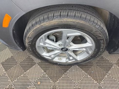 Used 2023 Hyundai Kona SEL FWD image 28