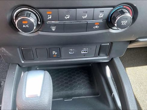 Certified 2026 Nissan Frontier SV w/ Tow Package AWD/4WD image 30