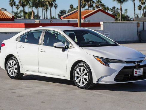 Certified 2023 Toyota Corolla LE image 5