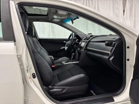 Used 2014 Toyota Camry SE FWD image 55