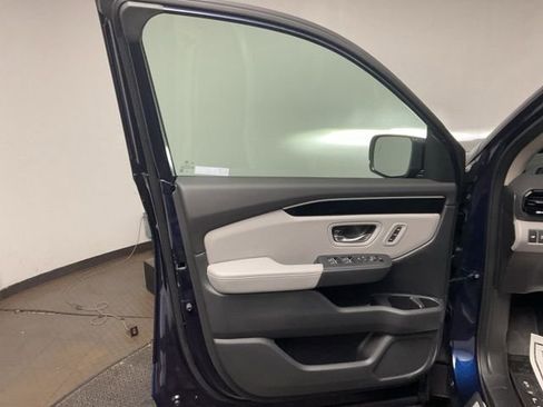 New 2025 Honda Pilot EX-L image 9