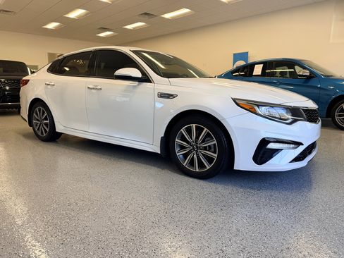 Used 2019 Kia Optima EX image 10