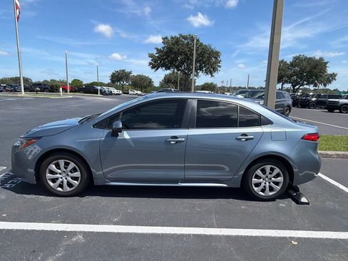 Used 2021 Toyota Corolla LE FWD image 4