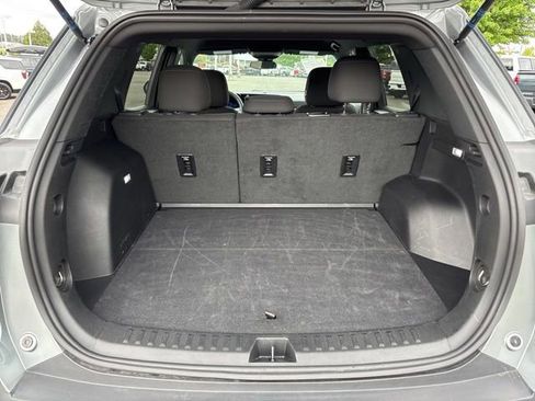 Used 2025 Chevrolet Equinox LT FWD image 29