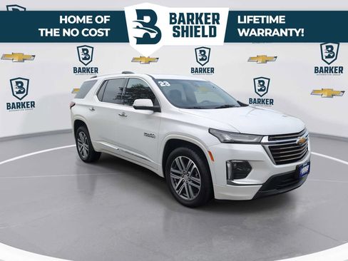 Used 2023 Chevrolet Traverse High Country FWD image 2