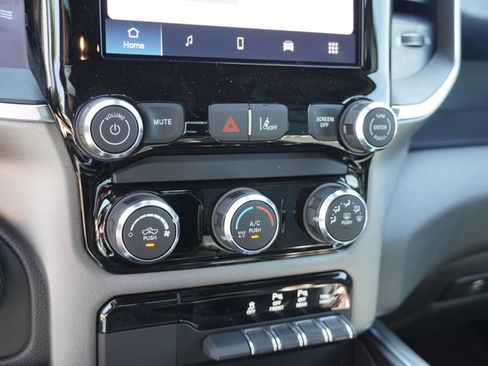 New 2026 RAM 1500 Express AWD/4WD image 22