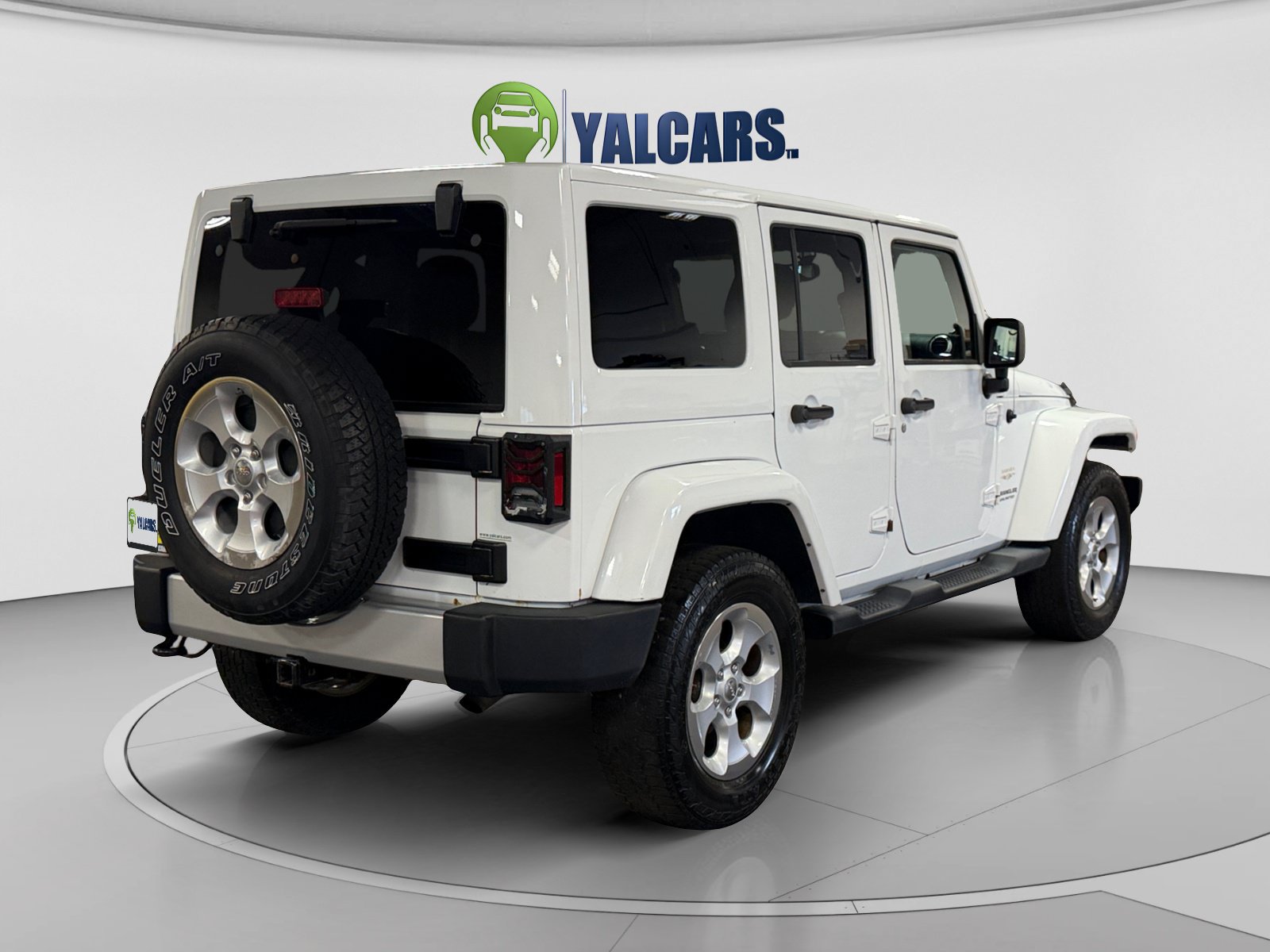 Used 2014 Jeep Wrangler Unlimited Sahara w/ Connectivity Group AWD/4WD image 5