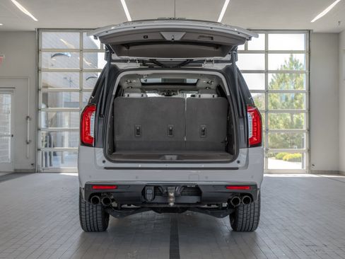 Used 2021 GMC Yukon Denali w/ Denali Premium Package AWD/4WD image 16