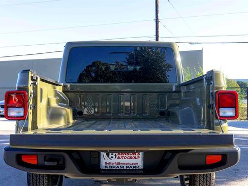 New 2026 Jeep Gladiator Sport image 6