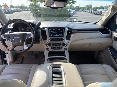 Used 2019 GMC Yukon XL Denali w/ Open Road Package AWD/4WD image 30