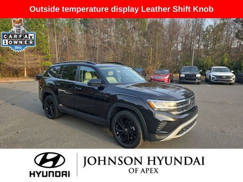 Used 2023 Volkswagen Atlas SE w/ Panoramic Sunroof Package image 13