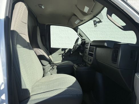 Used 2021 Chevrolet Express 3500 w/ Power Convenience Package image 13
