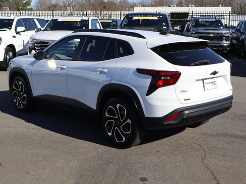 Certified 2024 Chevrolet Trax RS w/ Driver Confidence Package image 8