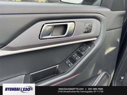 Used 2025 Ford Explorer ST-Line w/ Premium Package image 14