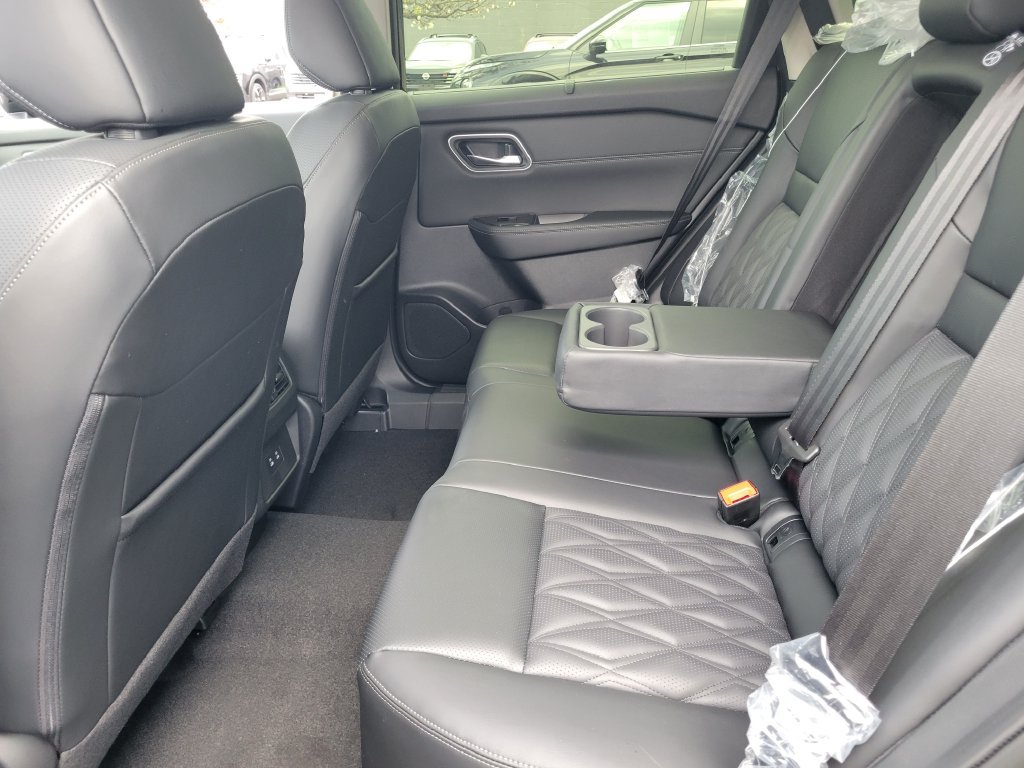 New 2026 Nissan Rogue Platinum AWD/4WD image 32