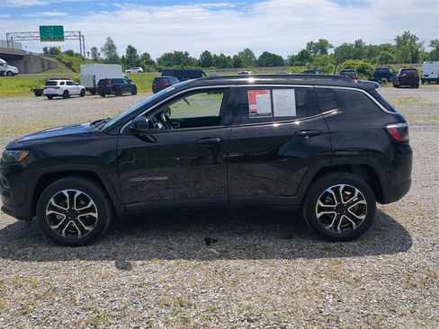 Used 2022 Jeep Compass Limited image 6