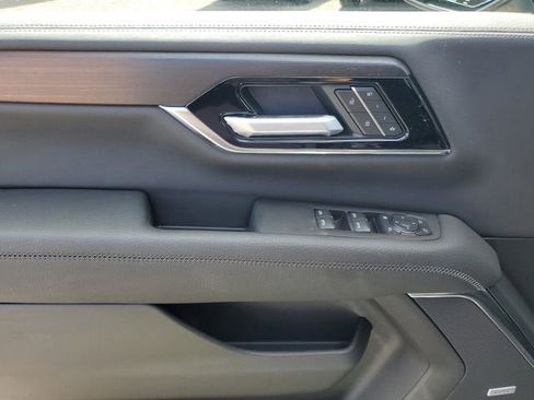 New 2026 GMC Yukon XL Denali w/ Sun & Power Step Package AWD/4WD image 17