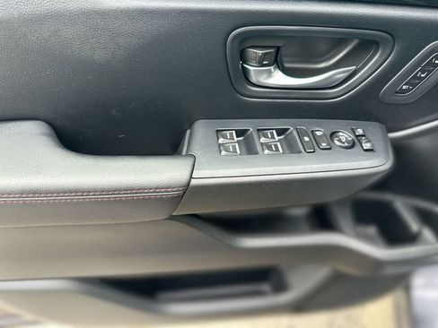 Used 2025 Honda Pilot Black Edition image 15