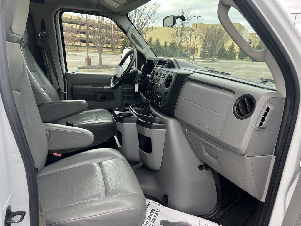 Used 2013 Ford E-250 and Econoline 250 RWD image 11